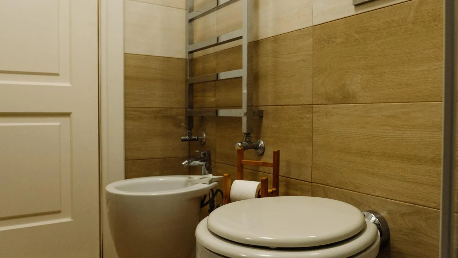 Lo Specchio Dei Papiri Bed & Breakfast Naples Italy