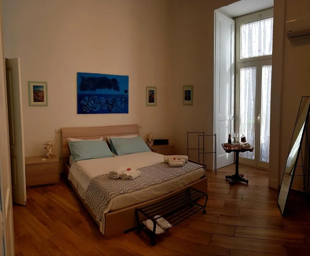 Lo Specchio Dei Papiri Bed & Breakfast Naples 0*,  Italy
