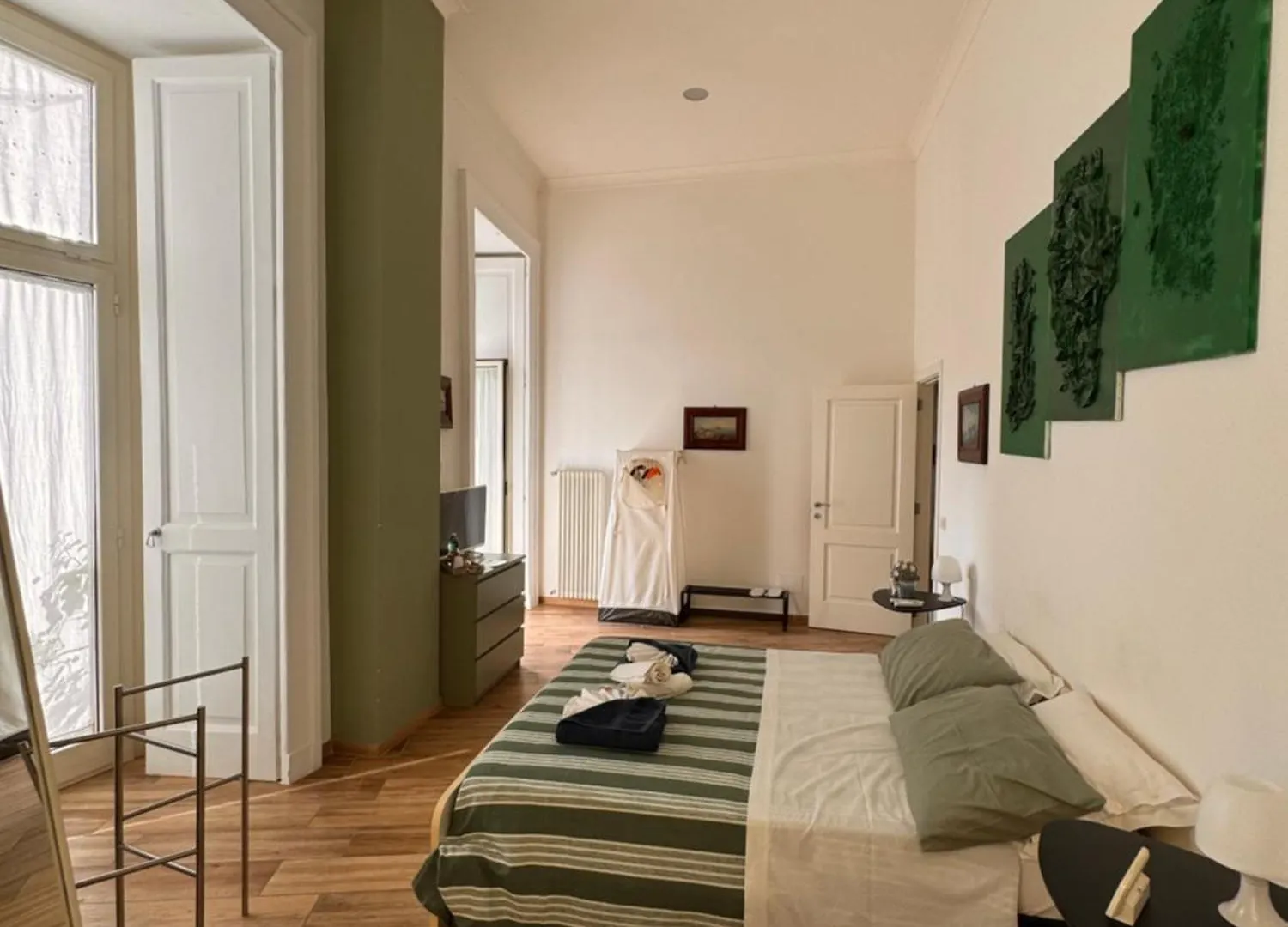 Lo Specchio Dei Papiri Bed & Breakfast Naples Italy